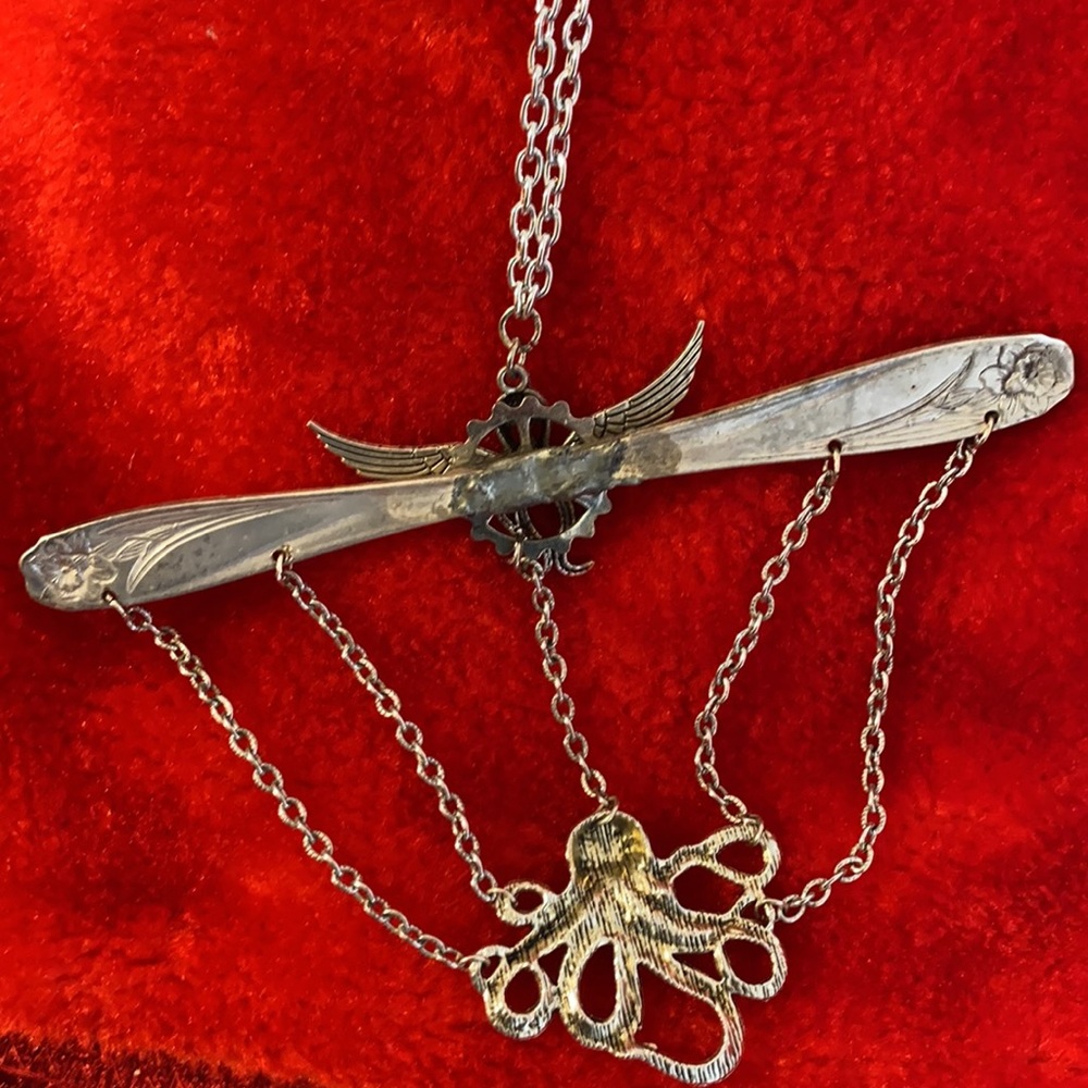 Handmade Necklace - Picture 3 of 6